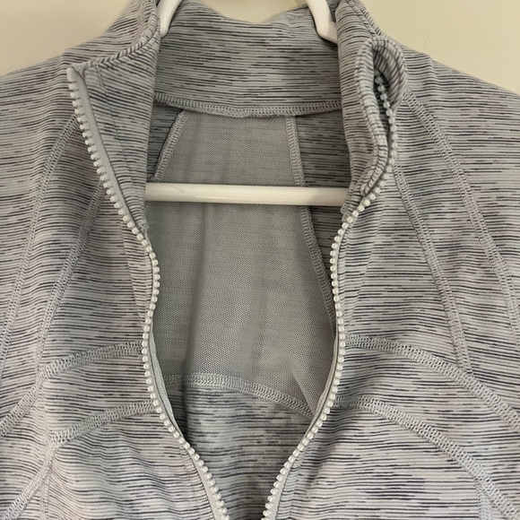 Lululemon Striped Define Oversized Luon Jacket. - Picture 8 of 11